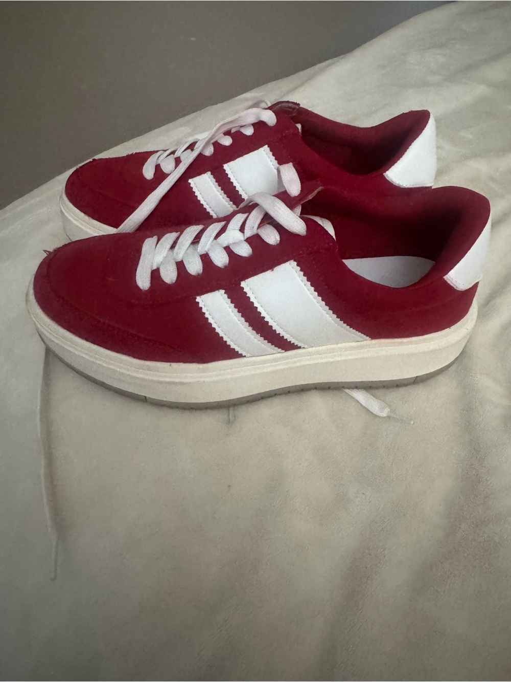 Madden Girl Red and White Low-Top Sneakers